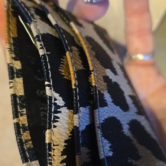 Kate Spade Schuyler Leopard Print Small Slim Card Holder - Picture 3 of 5